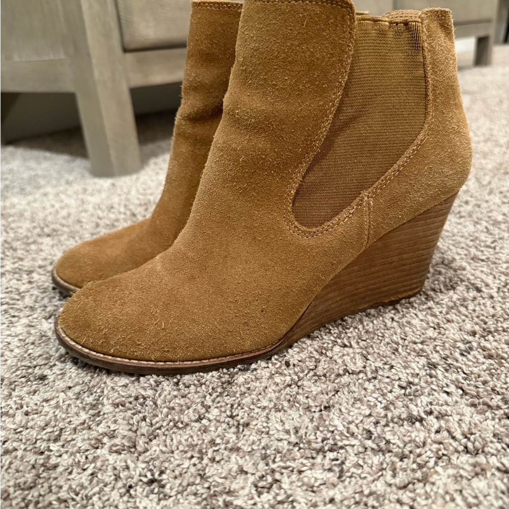 Women's Tan Suede Wedge Ankle Boots